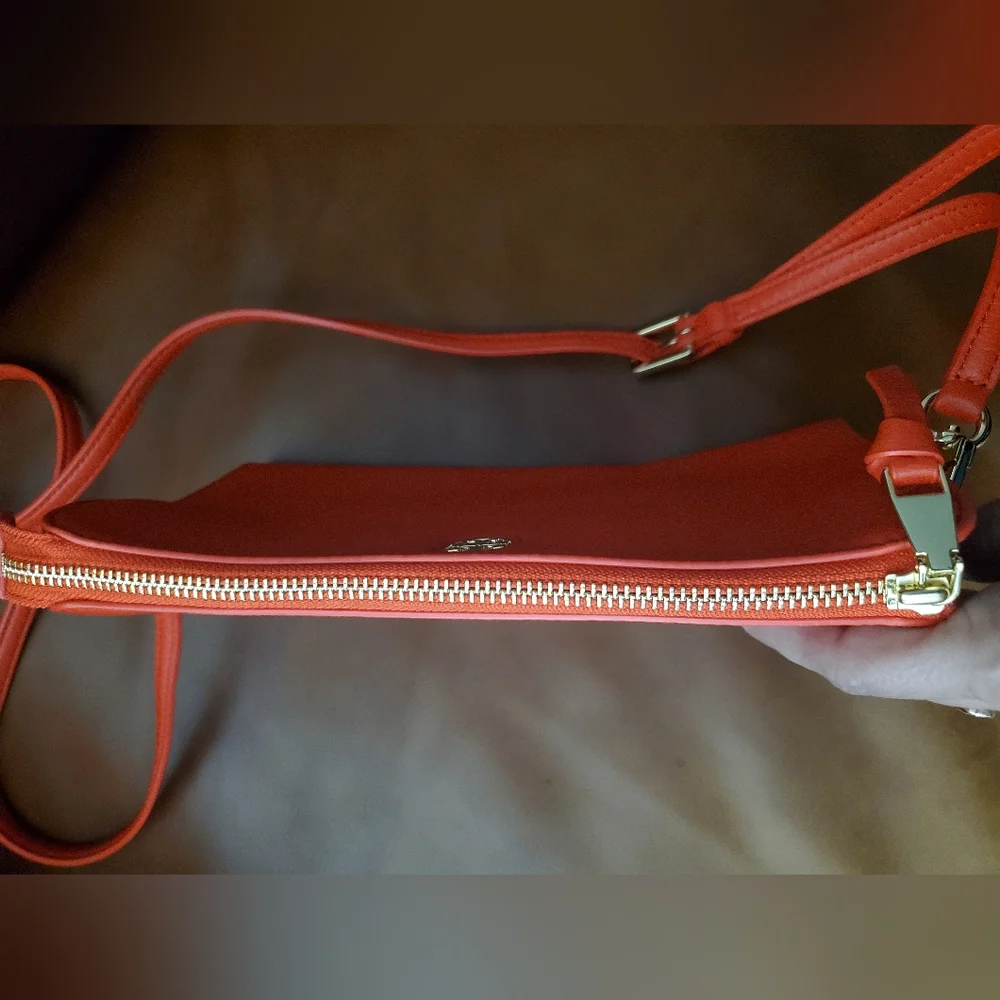 Tory Burch unused has